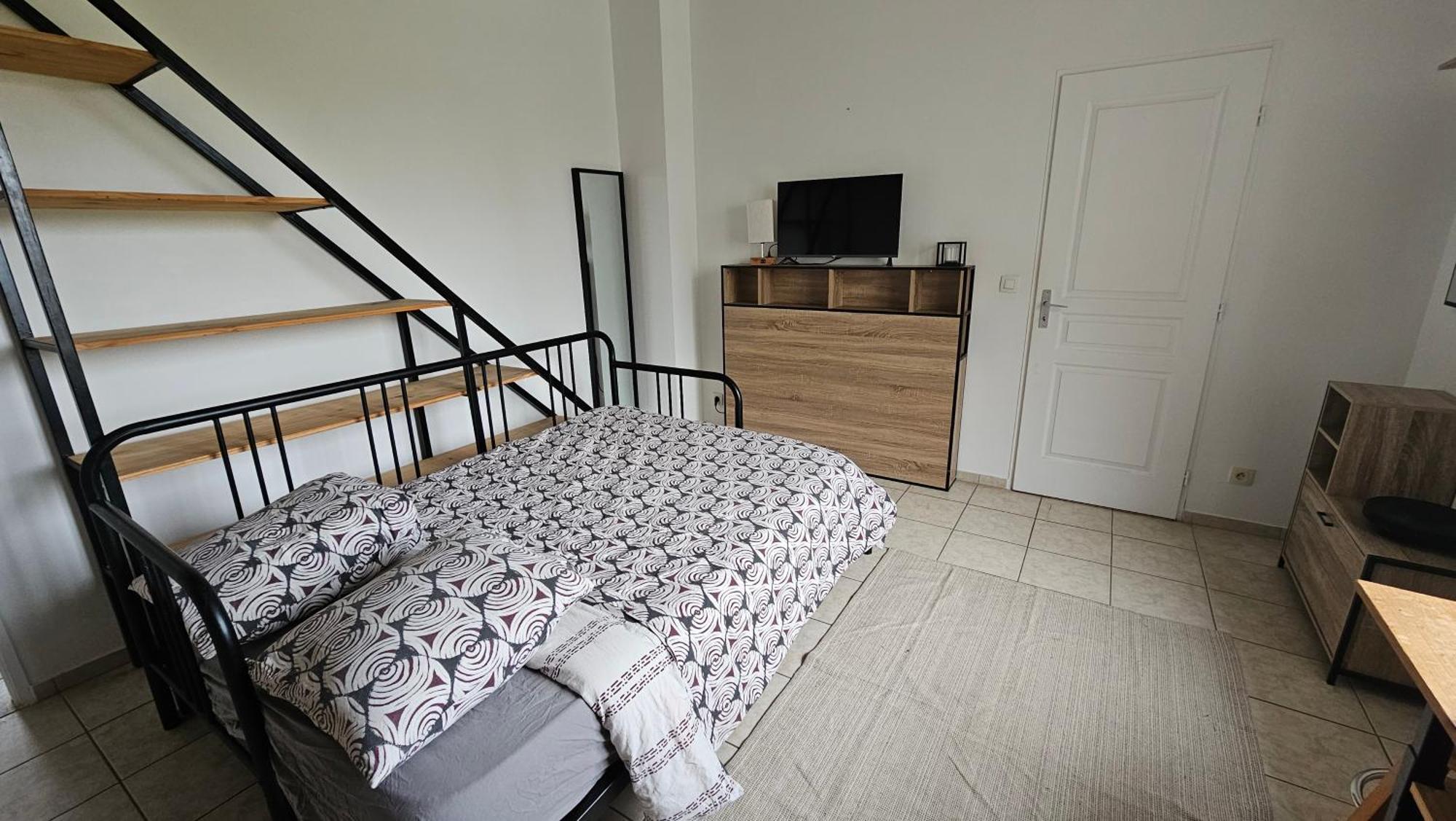 Bed To Rent - Maison Calme Avec Jacuzzi Sous Supplement Bordeaux Kültér fotó