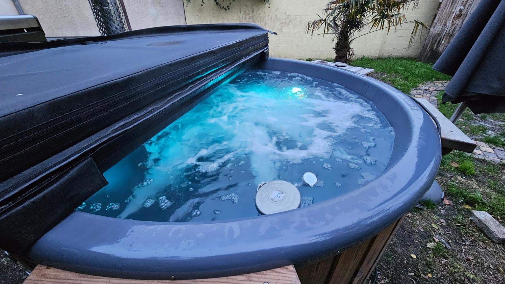 Bed To Rent - Maison Calme Avec Jacuzzi Sous Supplement Bordeaux Kültér fotó